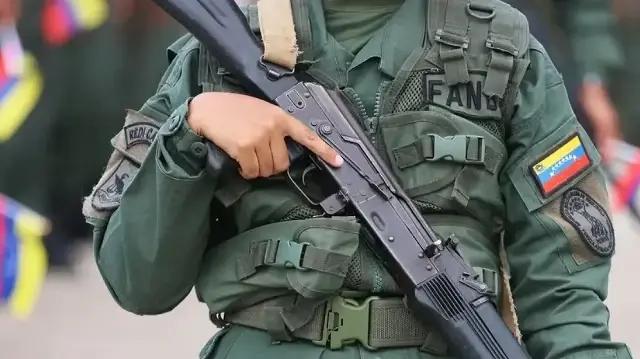 جنگیں ختم کرنے کا دعویٰ کرنے والے ٹرمپ کیا وینزویلا پر حملہ کریں گے؟