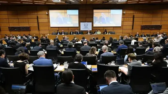 La résolution indique que les stocks d’uranium enrichi de l’Iran, qui n’ont pas été soumis à la vérification de l’AIEA depuis plus de cinq mois, continuent de constituer un sujet de vive inquiétude.