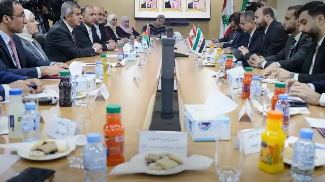 عمّان.. مباحثات سورية أردنية لبنانية لتعزيز التعاون في الطاقة