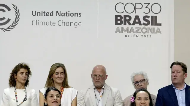 Les représentants des pays partisans ont appelé à l'inclusion d'une feuille de route pour « l'abandon des combustibles fossiles » dans le document d'accord lors de la 30e Conférence des Parties à la Convention-cadre des Nations unies sur les changements climatiques (COP30) qui s'est tenue à Belém, au Brésil, le 18 novembre 2025. 