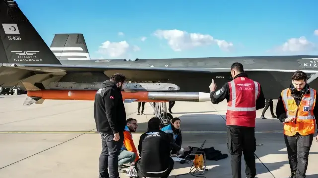 Bayraktar KIZILELMA провел испытания ракеты GÖKDOĞAN