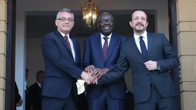 Turkish Cypriot leader presents 10-point peace plan in buffer zone meeting