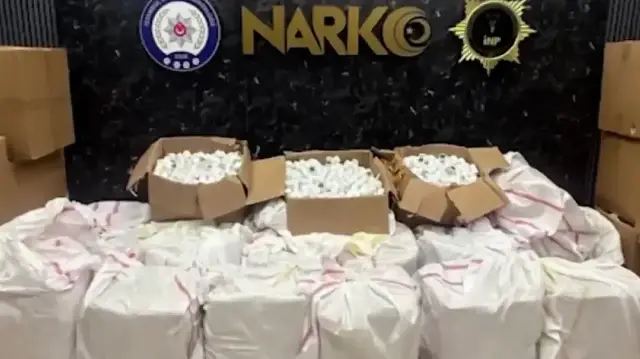 İzmir Ankara ve İstanbul'da düzenlenen uyuşturucu operasyonunda 6 zanlı gözaltına alındı