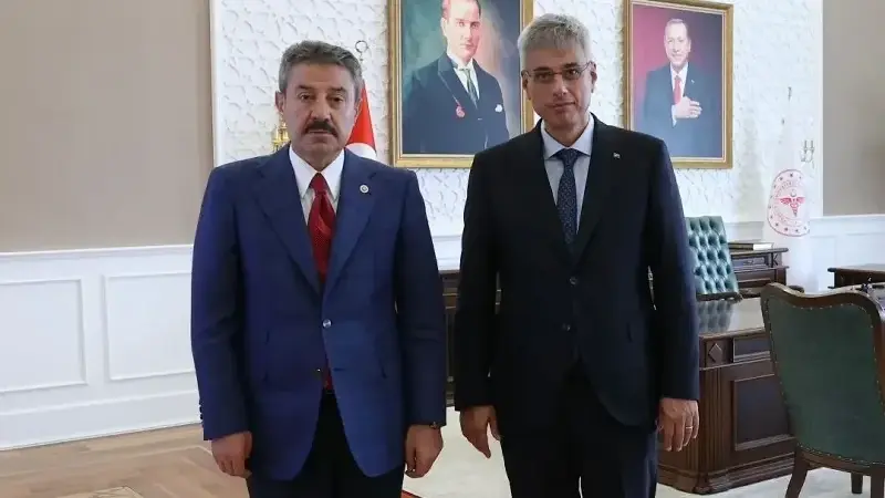 Şırnak’a tam donanımlı 11 ambulans tahsis edildi