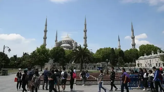 Türkiye welcomes 47 million tourists in first 10 months of 2025
