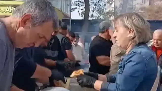 Bursa'da deniz bereketi balık ekmekle taçlandı: 2 bin kişi nasiplendi 