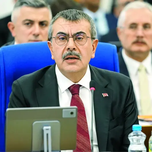 Gülbahar Hatun Okulları'nı kim açtı?