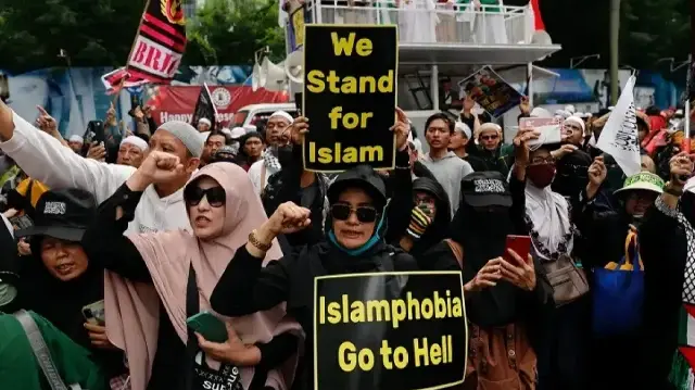 تعريف "الإسلاموفوبيا" الذي عجزت بريطانيا عن حسمه يعود للواجهة