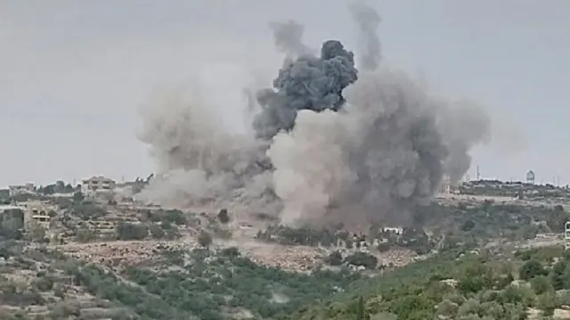 غارة إسرائيلية تستهدف منطقة في قضاء النبطية جنوبي لبنان