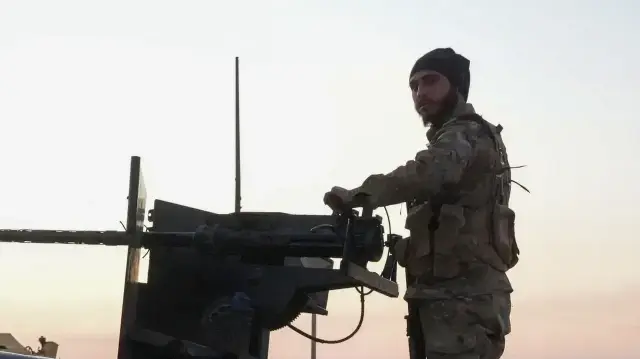 سوريا.. "واي بي جي" يواصل خرق وقف إطلاق النار ويهاجم قرية بدير الزور