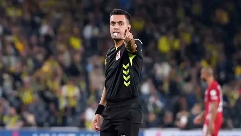 Hakem Ali Yılmaz'ın Süper Lig maçındaki kararları büyük tartışma çıkardı