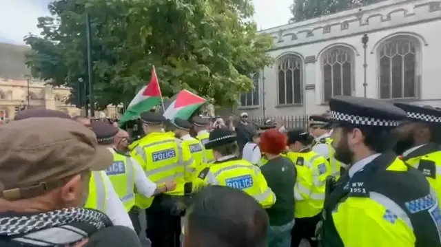 شرطة لندن تعتقل 90 متظاهرا احتجوا على حظر "فلسطين أكشن"