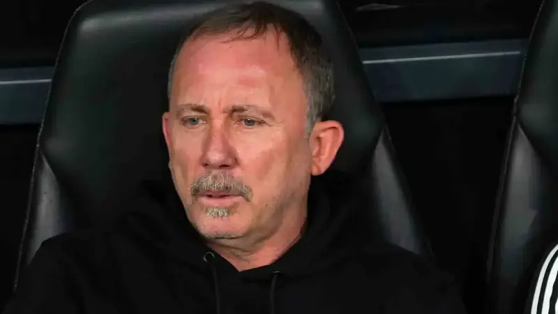 Sergen Yalçın'dan Rafa'ya gönderme