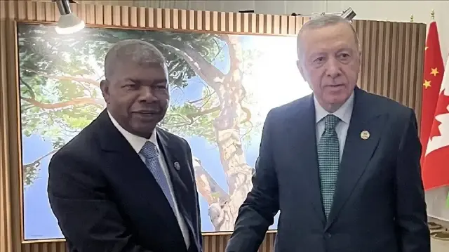 الرئيس أردوغان يلتقي نظيره الأنغولي على هامش قمة العشرين