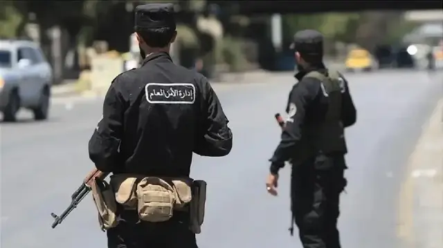 مقتل 4 سوريين في سطو مسلح شنه مجهولون على بلدة بريف دمشق