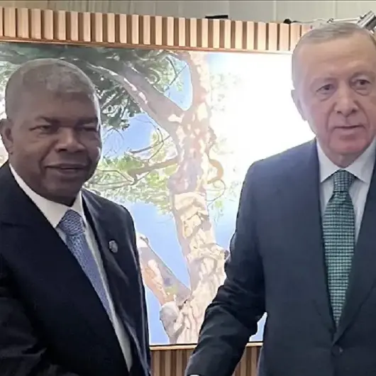 الرئيس أردوغان يلتقي نظيره الأنغولي على هامش قمة العشرين