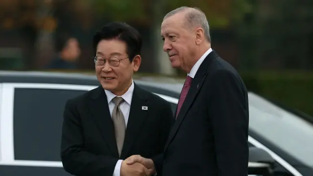 أردوغان ونظيره الكوري الجنوبي يترأسان مباحثات على مستوى الوفود