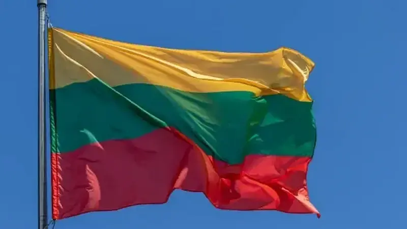 Vilnius Havalimanı yetkilileri, hava sahasına ilerleyen meteoroloji balonları nedeniyle operasyonlarını geçici olarak durdurulduğunu açıkladı