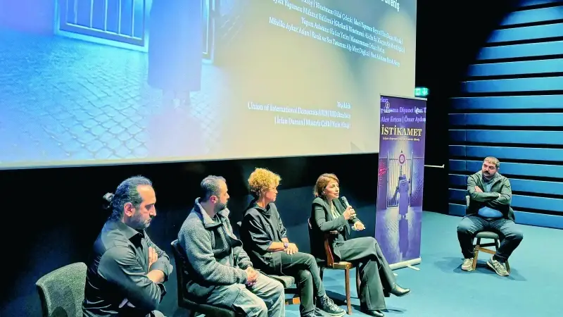 Fransa’nın 28 Şubat’ını anlatıyor 