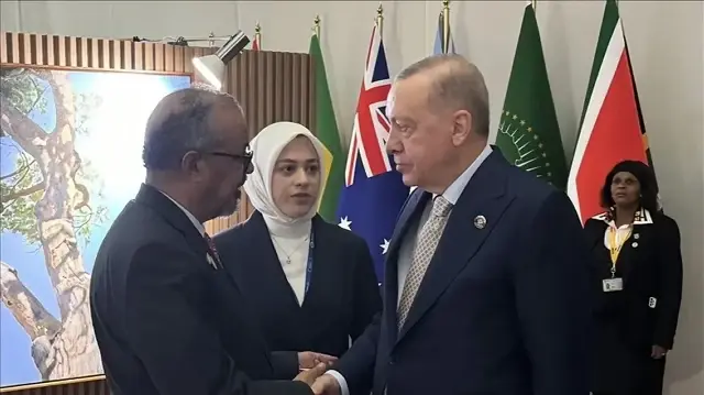 جوهانسبرغ.. الرئيس أردوغان يلتقي مدير منظمة الصحة العالمية