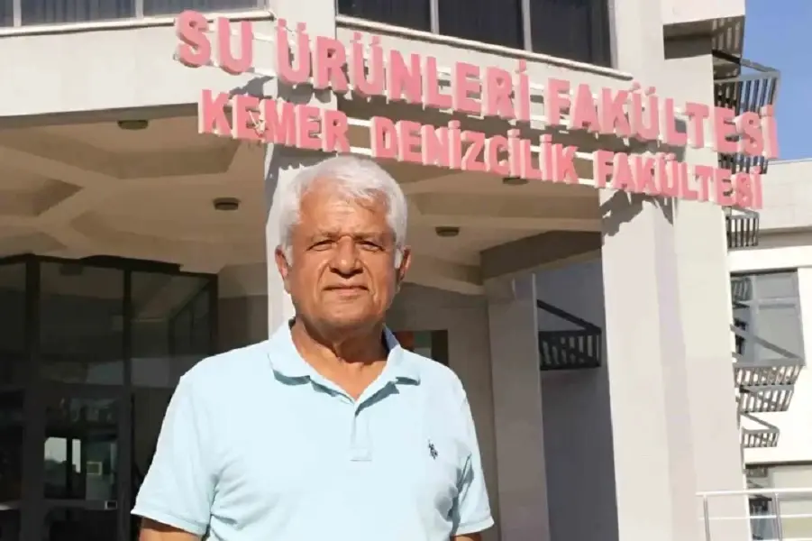 <p>A professor from Akdeniz University in Antalya has successfully created an artificial reef that now serves as a habitat for approximately twelve different fish species. Professor Mehmet Gökoğlu and his students constructed the reef on the seafloor of the famed Konyaaltı Beach using only stones and concrete blocks that were already scattered in the area .</p>