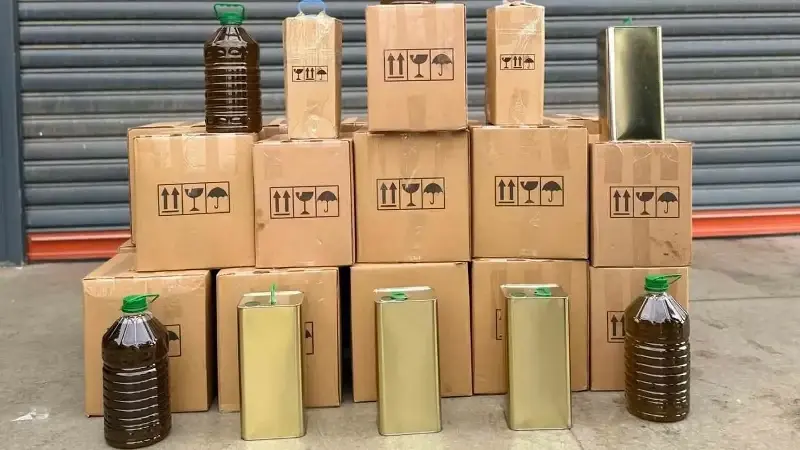 Ele geçirilen sahte yağlar.