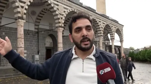 Diyarbakır Sur’daki Kurşunlu Camii’nde yükselen Kur’an tilavetini şikayet eden kafeler tepki çekti