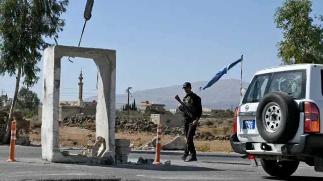 SANA a ajouté qu’une autre force israélienne avait mené une incursion près des villages d’Umm Batina et d’al-Ajraf, dans le centre de la province.