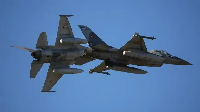 Истребители Румынии перехватили дроны, вторгшиеся в воздушное пространство страны.