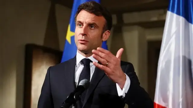 Макрон о помощи Украине: Возможное размещение войск в Киеве и Одессе.