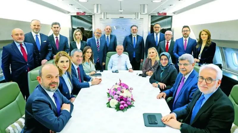 Cumhurbaşkanı Tayyip Erdoğan, Güney Afrika’daki G20 Liderler Zirvesi dönüşünde TVNET Genel Müdür Yardımcısı Serhat İbrahimoğlu’nun da aralarında olduğu gazetecilerin sorularını cevapladı, gündeme ilişkin değerlendirmelerde bulundu.