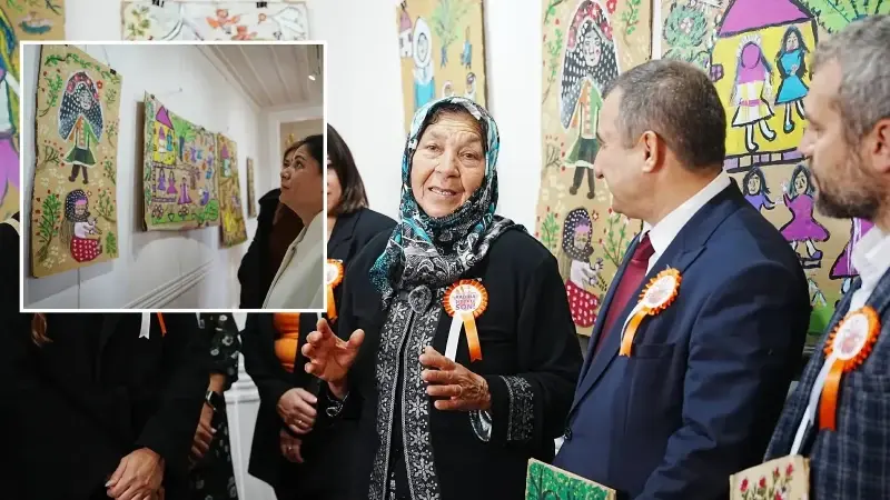 Çanakkale'de 73 yaşındaki Hakime teyzenin yaptığı resimlerden oluşan sergi açıldı