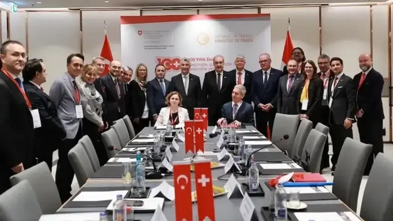 Guy Parmelin, 30–31 Ekim 2025 tarihlerinde Türkiye'ye resmi ziyaret gerçekleştirdi.