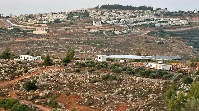 Палестинцы сопротивляются массовым сносам вблизи Иерусалима.