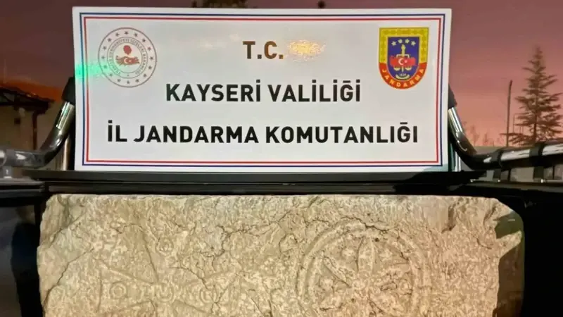 Kayseri'de 6. yüzyıla ait olduğu değerlendirilen kapı sovesi ele geçirildi