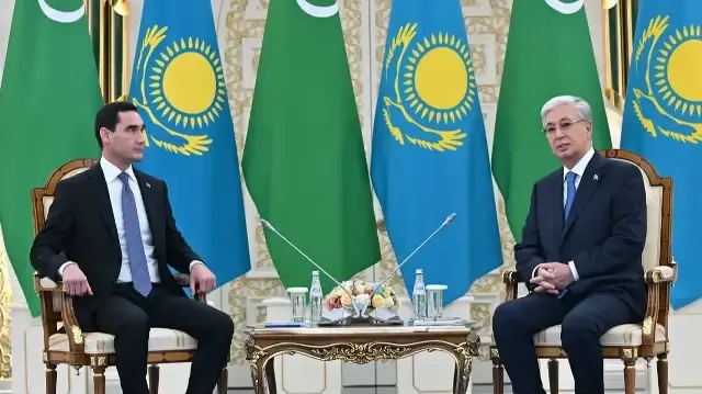 Президент Казахстана Касым-Жомарт Токаев и президент Туркменистана Сердар Бердымухамедов | Фото: Акорда