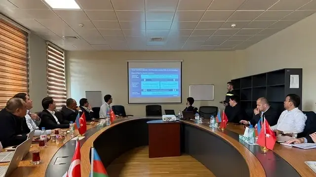 Узбекская делегация ознакомилась с цифровыми решениями и AI-технологиями SOCAR