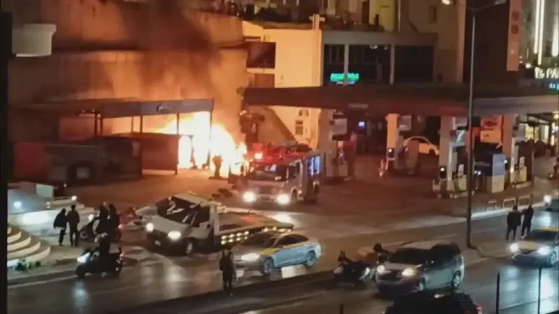 Paniğe neden olan yangının çıkış nedenine ilişkin inceleme başlatıldı.