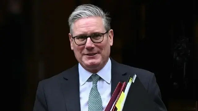 UK pledges new air defense missiles for Ukraine amid coalition talks