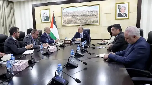 مصطفى يبحث مع مسؤولين دوليين جهود الإغاثة والتعافي في غزة