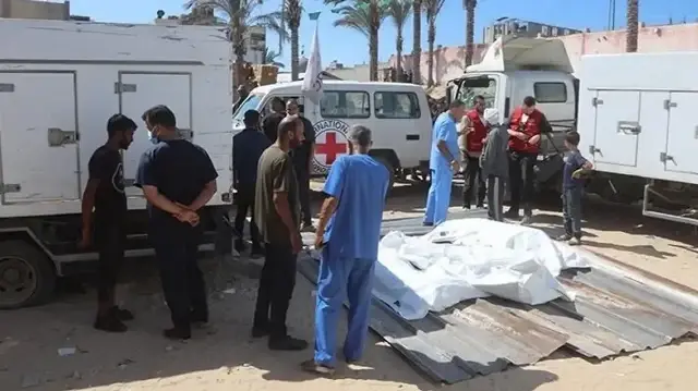 صحة غزة تتسلم من الصليب الأحمر جثامين 15 فلسطينيا 