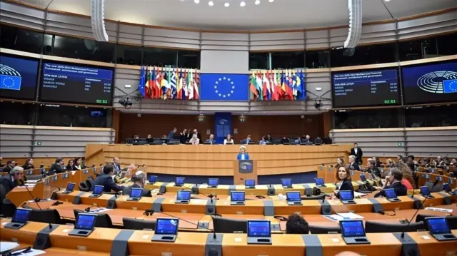  Eu parliament warns of escalating Russian hybrid attacks on Europe