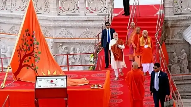 پاکستان نے یہ بھی کہا کہ انڈیا کی کئی دوسری تاریخی مساجد بھی انہدام یا تبدیل ہونے کے خطرے میں ہیں۔