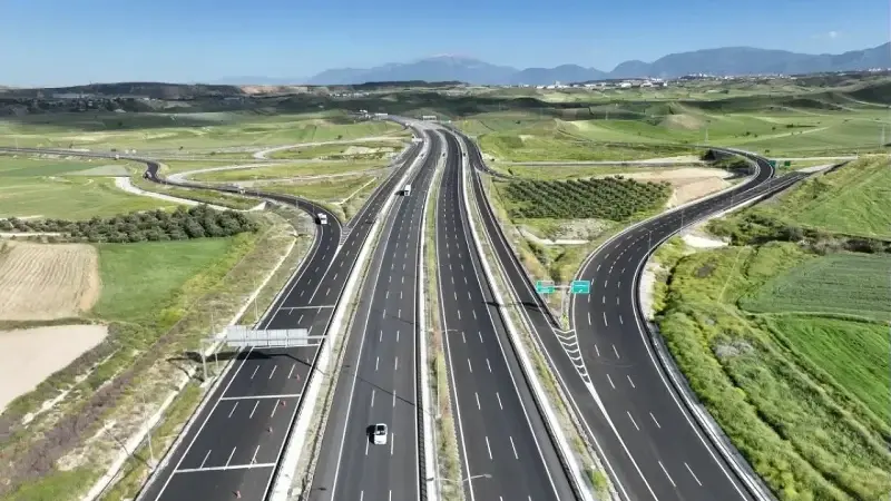 Ulaştırma ve Altyapı Bakanı Abdulkadir Uraloğlu: "Ülkemizin doğusundan batısına, kuzeyinden güneyine vatandaşlarımızın daha kolay erişimini sağlamak için çalışmalarımıza devam ettik, ulaştırma ağımızı daha da güçlendirdik"