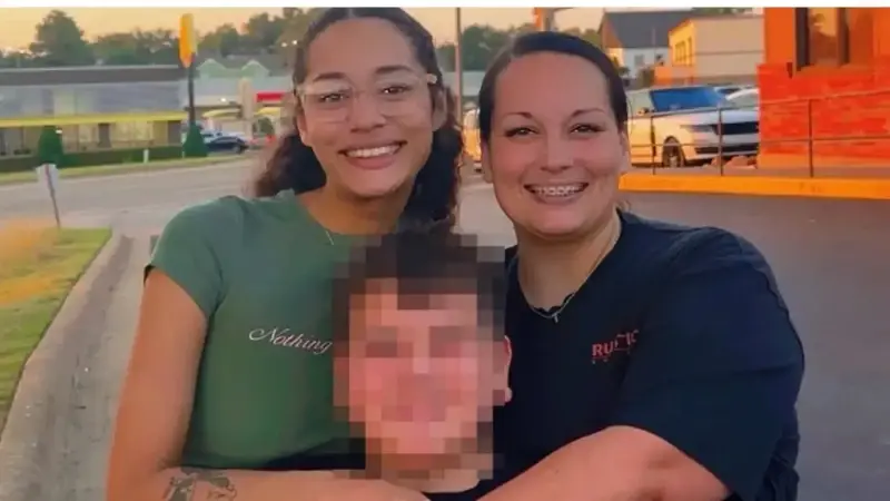 Riley'in Cuma günü 16.15 sıralarında Teksas'ın Tyler kentindeki bir evin arka bahçesinde ölü bulundu