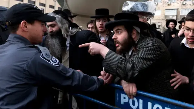 .. اعتقال يهوديين من "الحريديم" إثر صدامات مع الشرطة