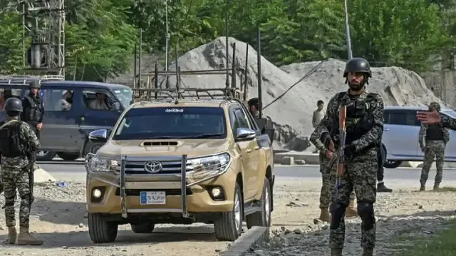 Trois policiers ont été abattus lors d’une attaque contre un poste de contrôle dans la province de Khyber Pakhtunkhwa, où les forces de sécurité affrontent régulièrement des groupes armés.