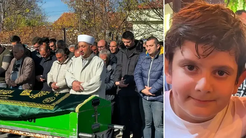 Kayseri'de okulda fenalaştıktan sonra ölen 2. sınıf öğrencisi Ahmet'in boğazına jelibon kaçmış: Toprağa verildi