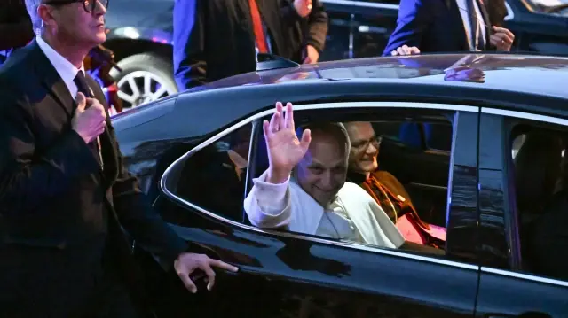 رئيس دولة الفاتيكان يزور سفارة بلاده في أنقرة