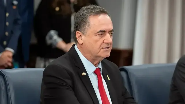 وزير الدفاع الإسرائيلي يدعي نشاطا حوثيا بسوريا